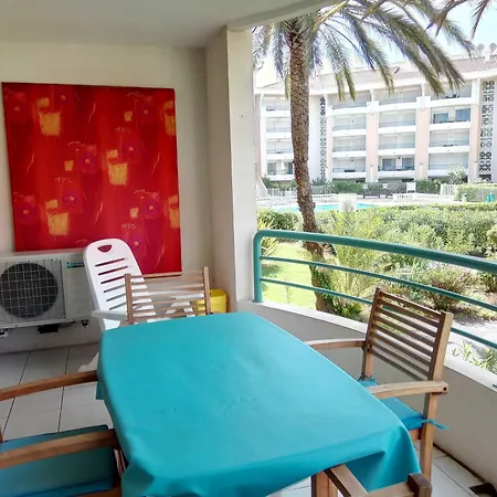 Apartament Du Port Borghese Fréjus